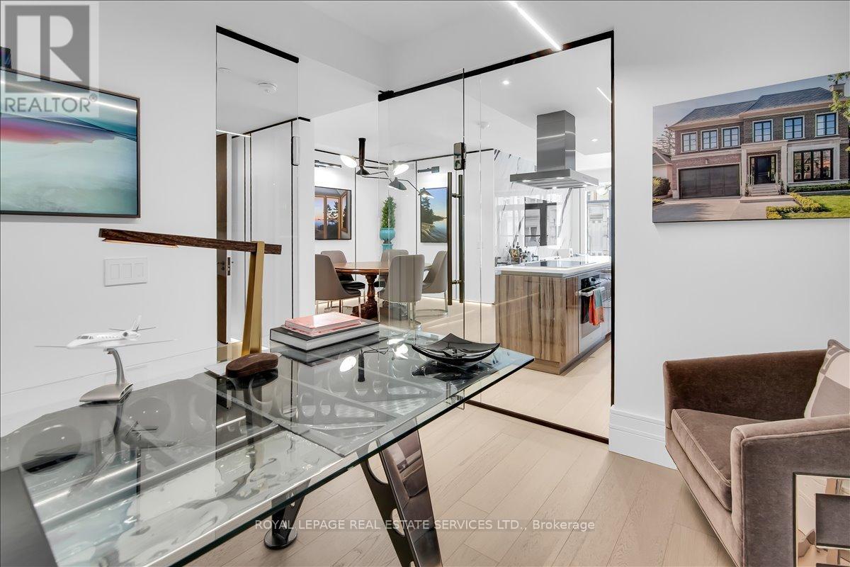 #606 6 JACKES AVENUE - 16
