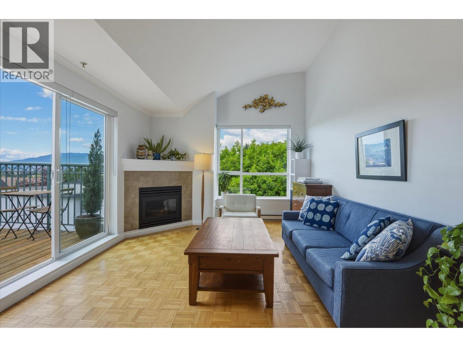 402 1617 GRANT STREET — photo 2