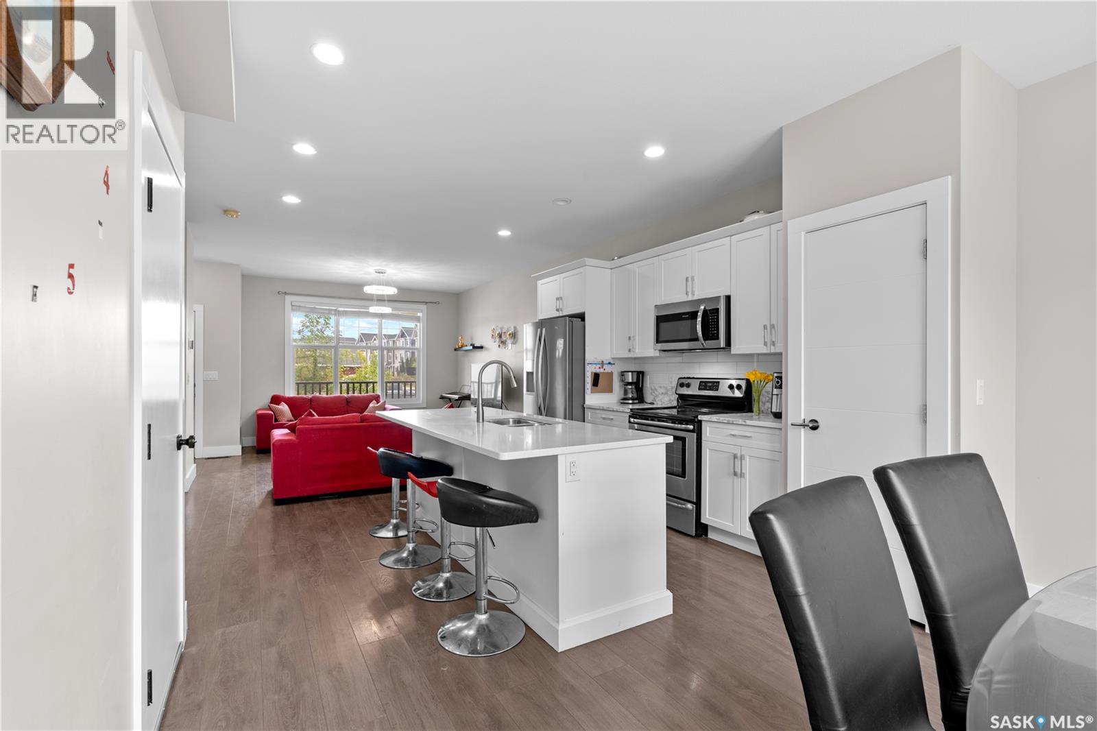 676 Meadows BOULEVARD - 12