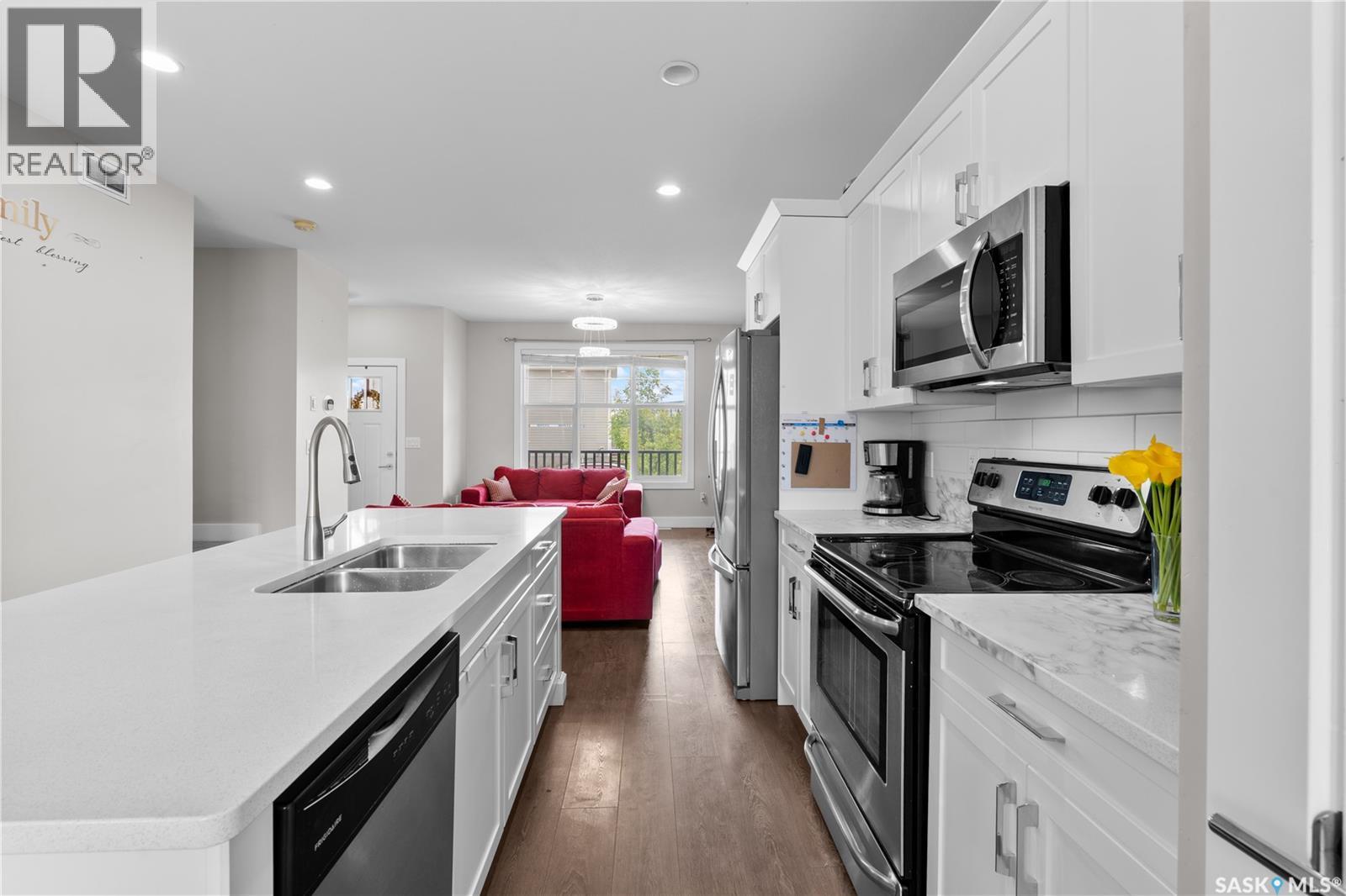 676 Meadows BOULEVARD - 11