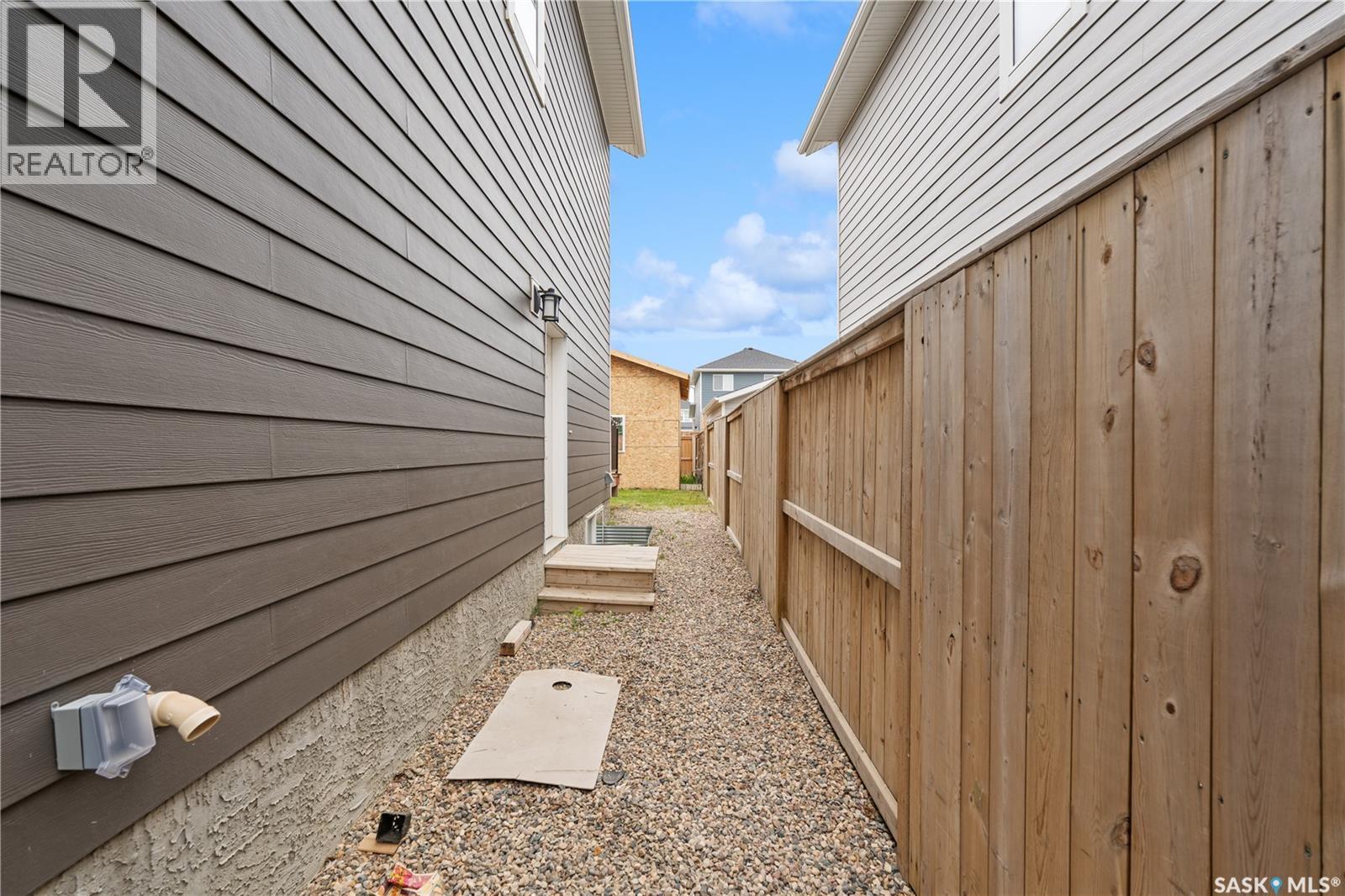 676 Meadows BOULEVARD - 38