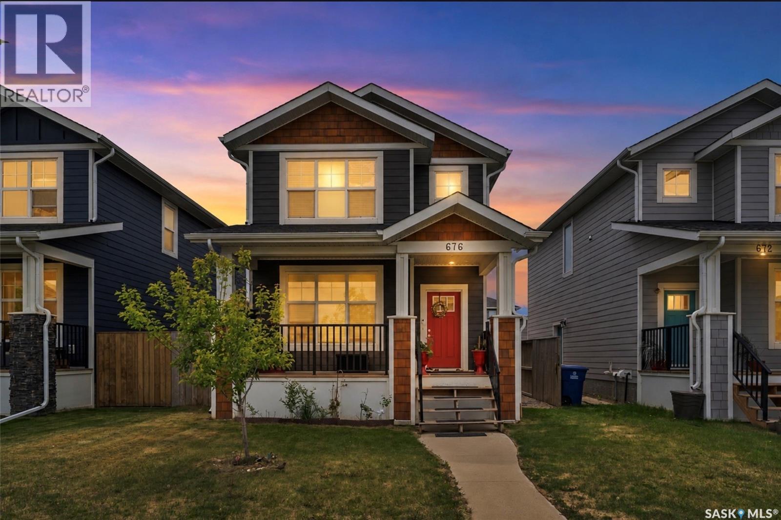 676 Meadows BOULEVARD - photo 2