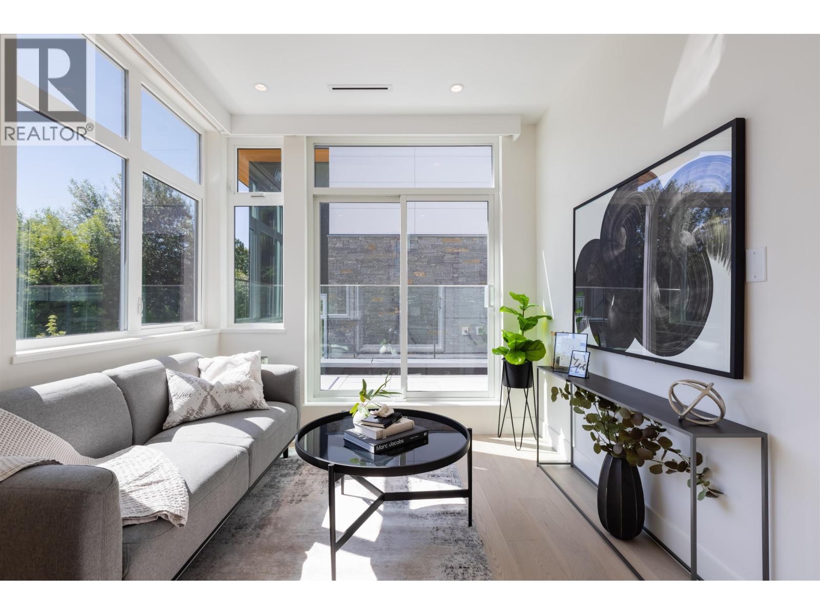 598 ARTHUR ERICKSON PLACE, West Vancouver