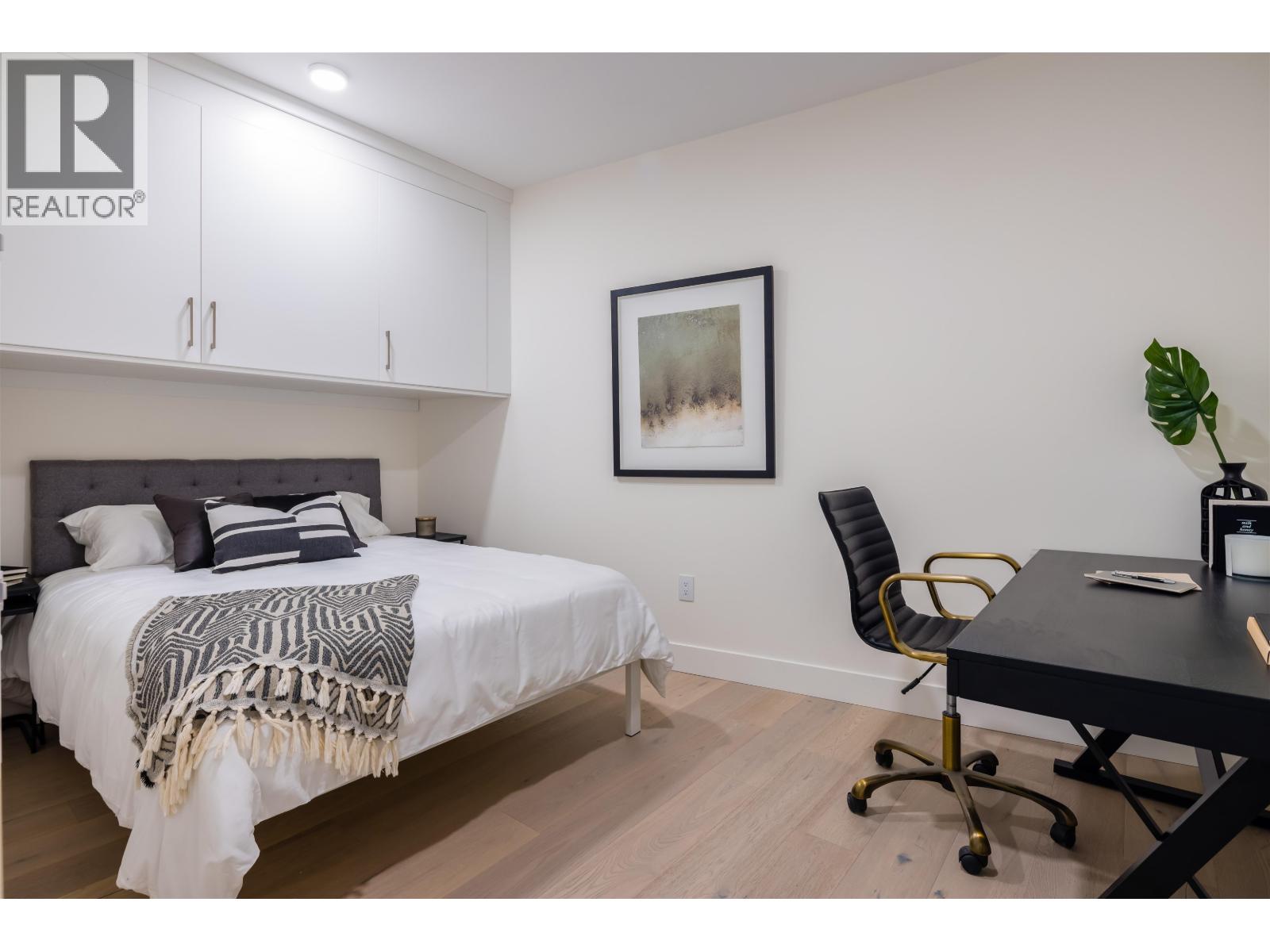 598 ARTHUR ERICKSON PLACE, West Vancouver