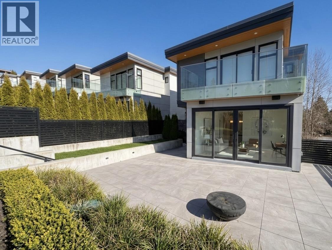 598 ARTHUR ERICKSON PLACE, West Vancouver