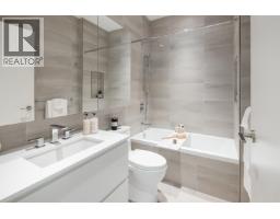 598 Arthur Erickson Place, West Vancouver, BC V7T1J1 Photo 12