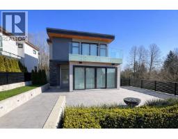 598 Arthur Erickson Place, West Vancouver, BC V7T1J1 Photo 26