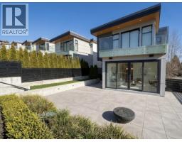598 Arthur Erickson Place, West Vancouver, BC V7T1J1 Photo 27