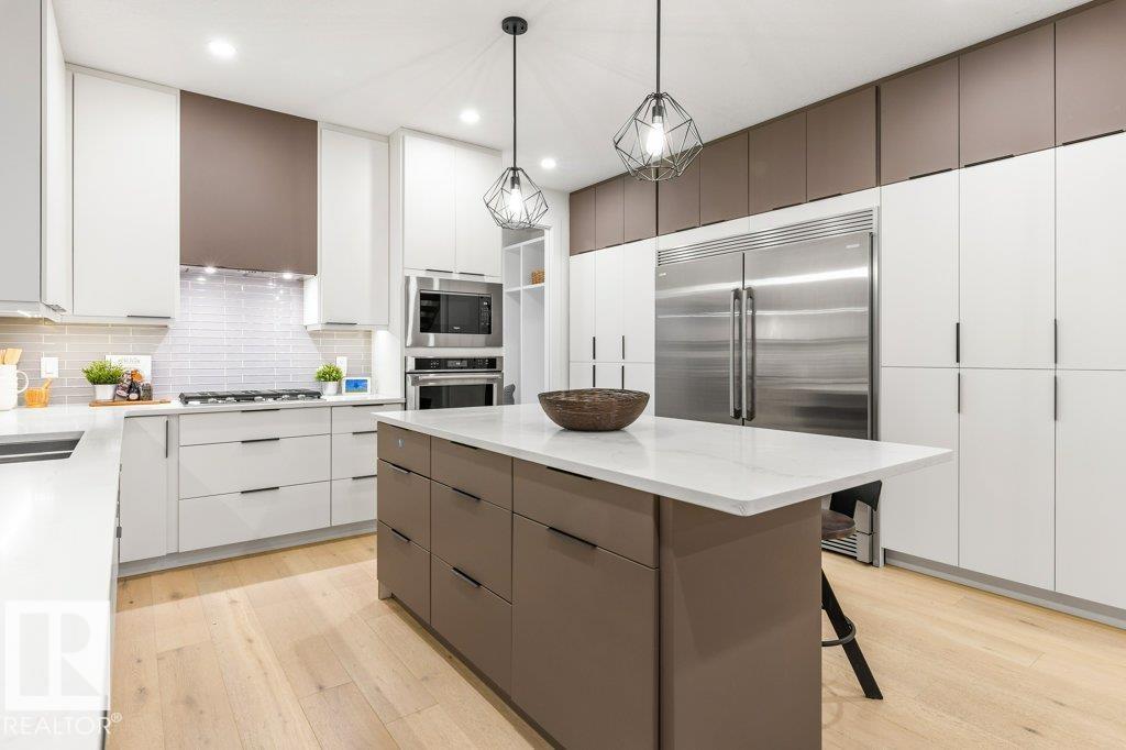 8814 85 AV NW — photo 10