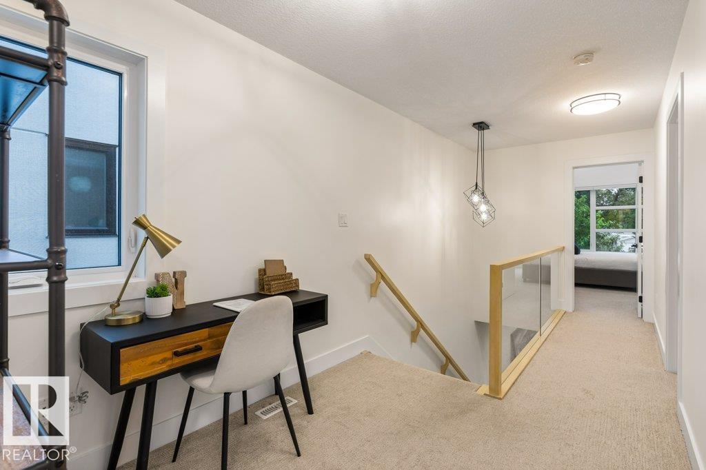 8814 85 AV NW — photo 15