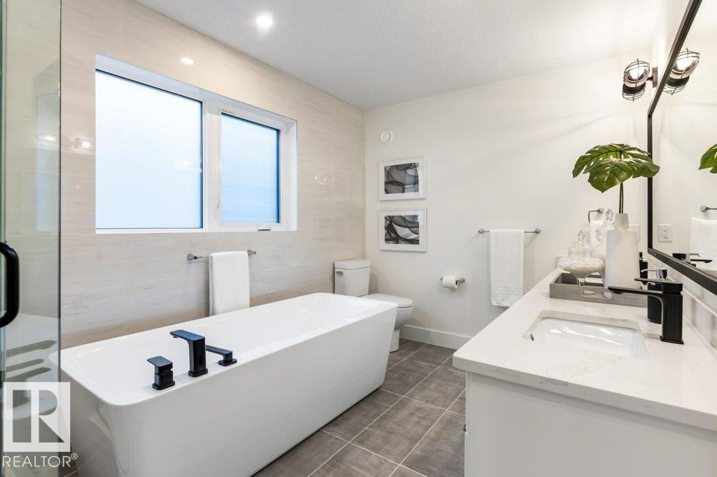 8814 85 AV NW — photo 18