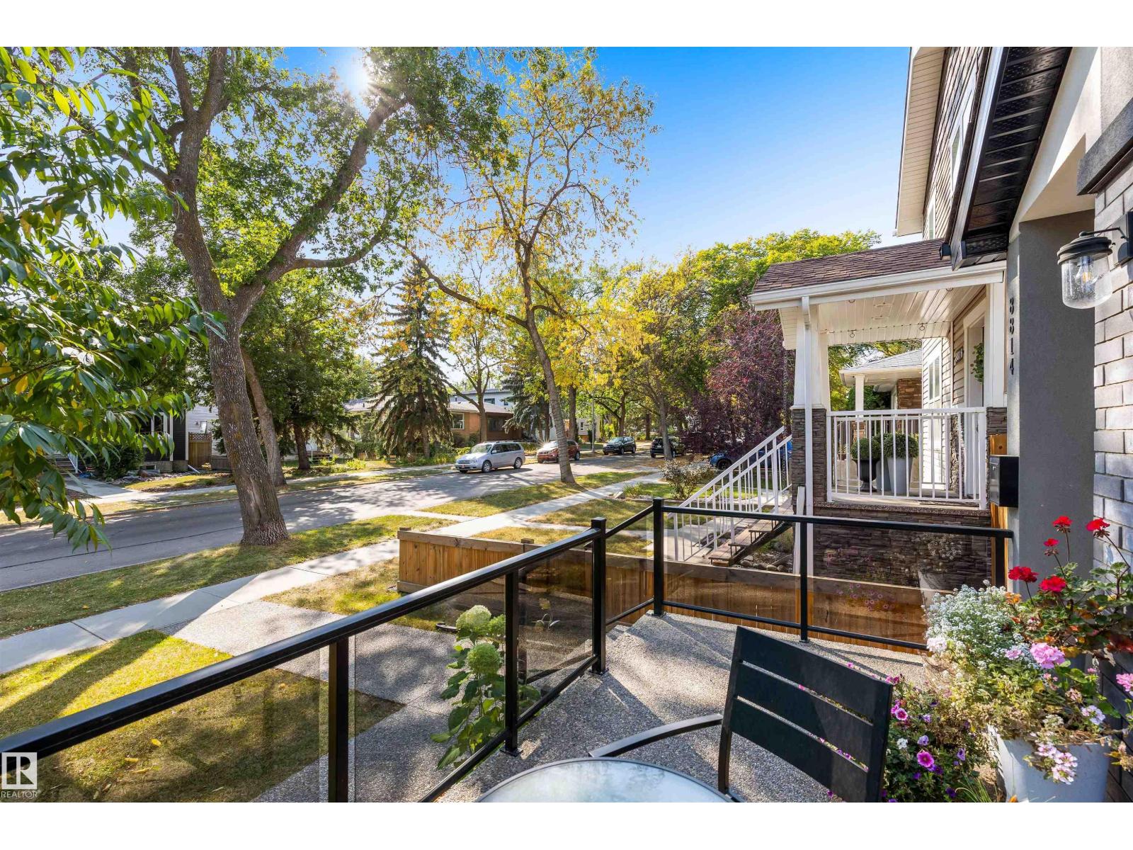 8814 85 AV NW - photo 2