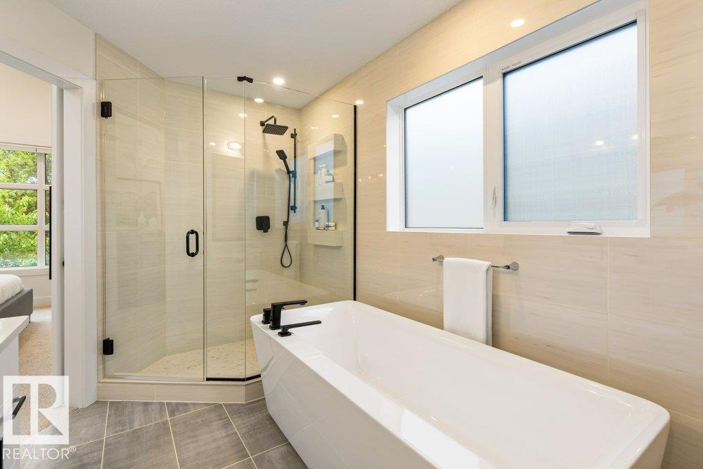 8814 85 AV NW — photo 19