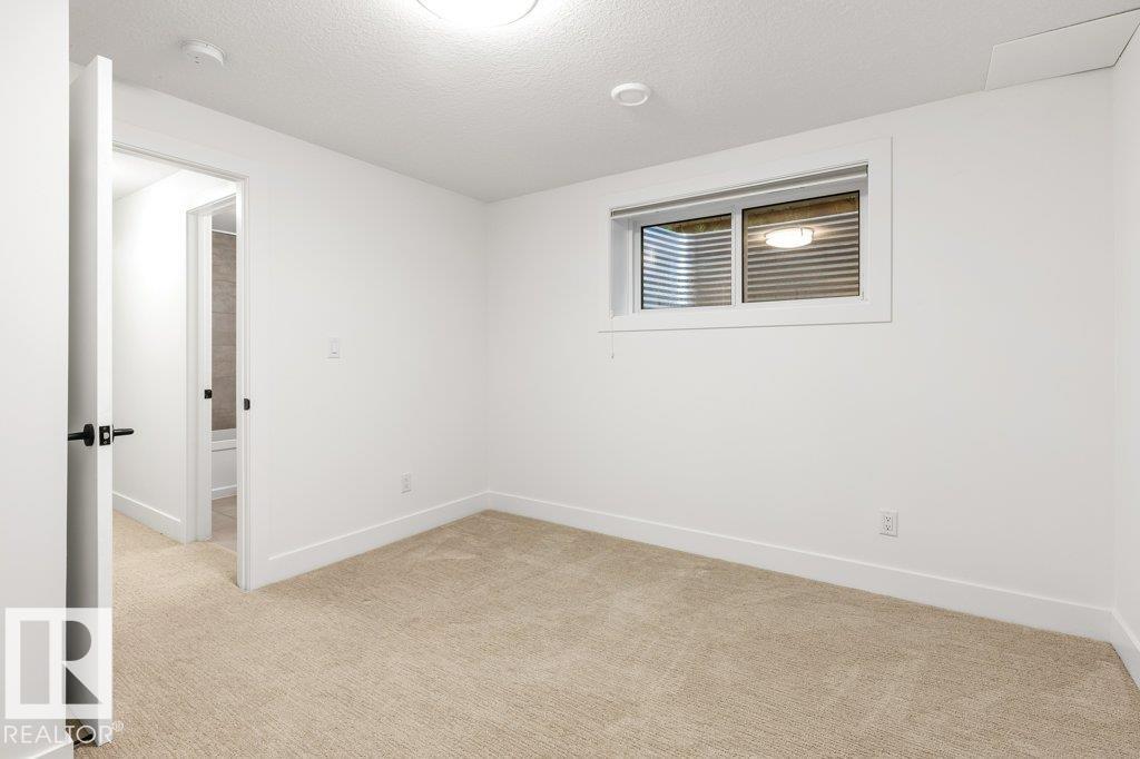 8814 85 AV NW — photo 27