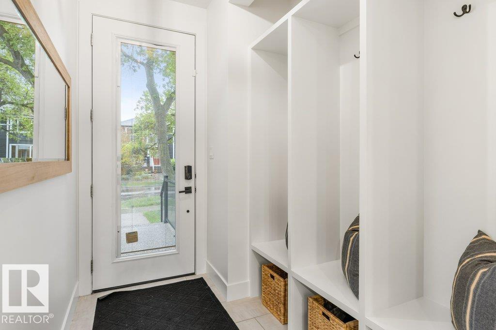 8814 85 AV NW - photo 3