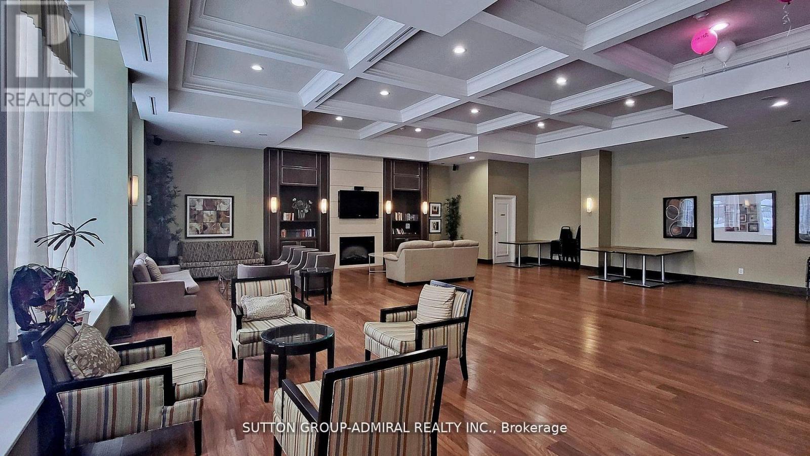 #811 20 NORTH PARK ROAD - 28