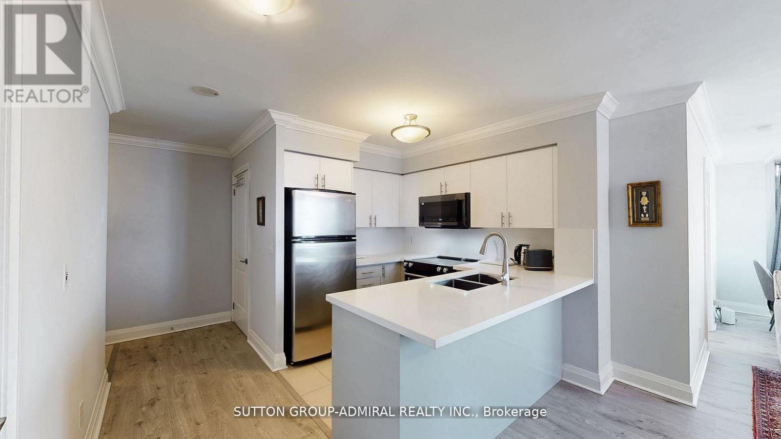 #811 20 NORTH PARK ROAD - 9