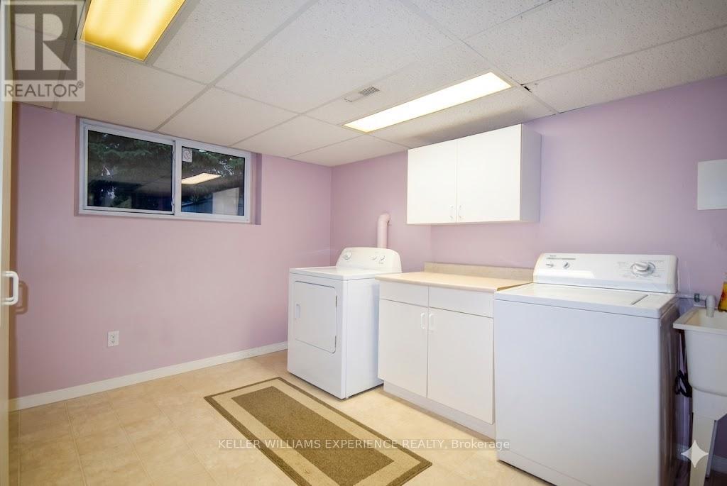 1290 JANISSE DRIVE - 32