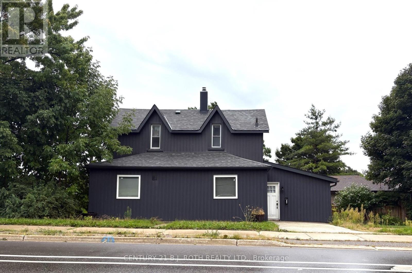 253 DUNLOP STREET E - 2