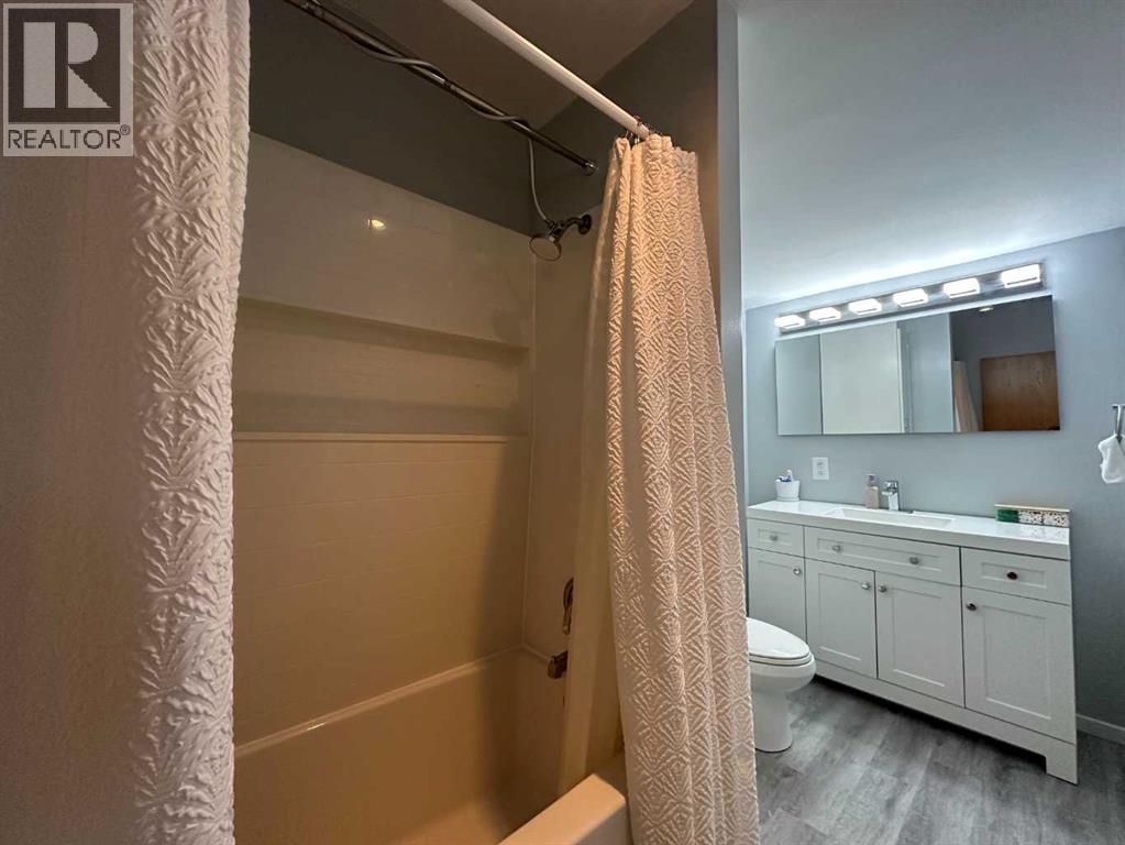 3608 46 Street — photo 8