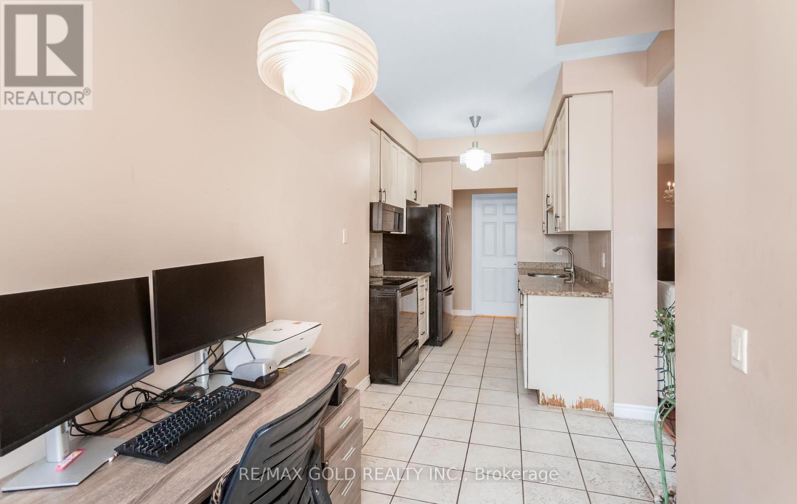 #224 25 KINGSBRIDGE GRDN CIRCLE - 17