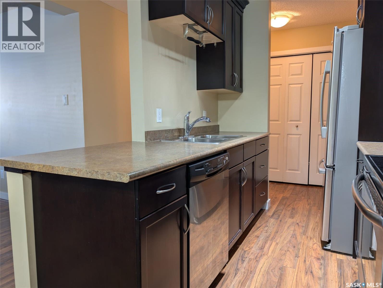 108 1435 Embassy DRIVE — photo 7