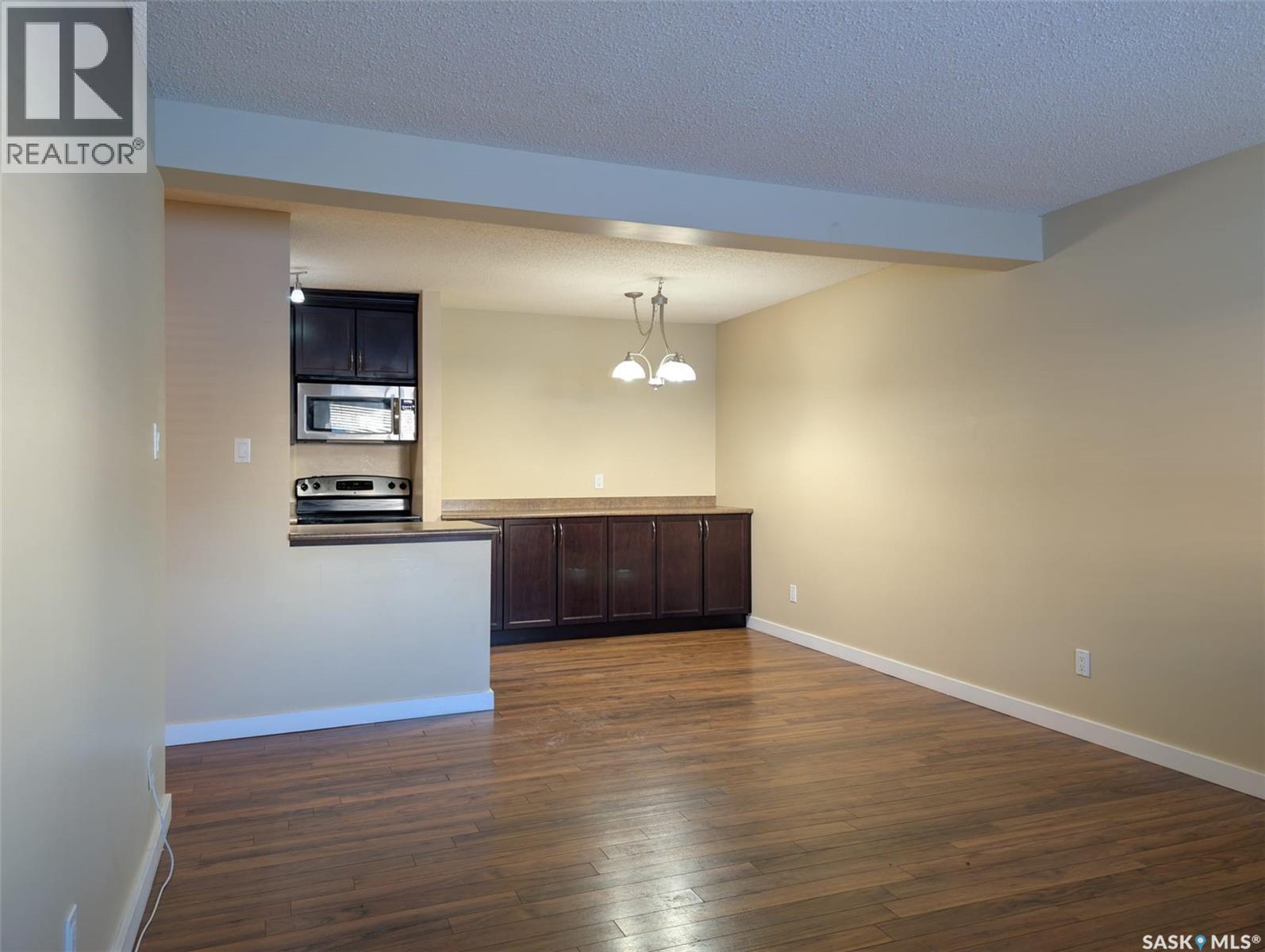 108 1435 Embassy DRIVE — photo 9