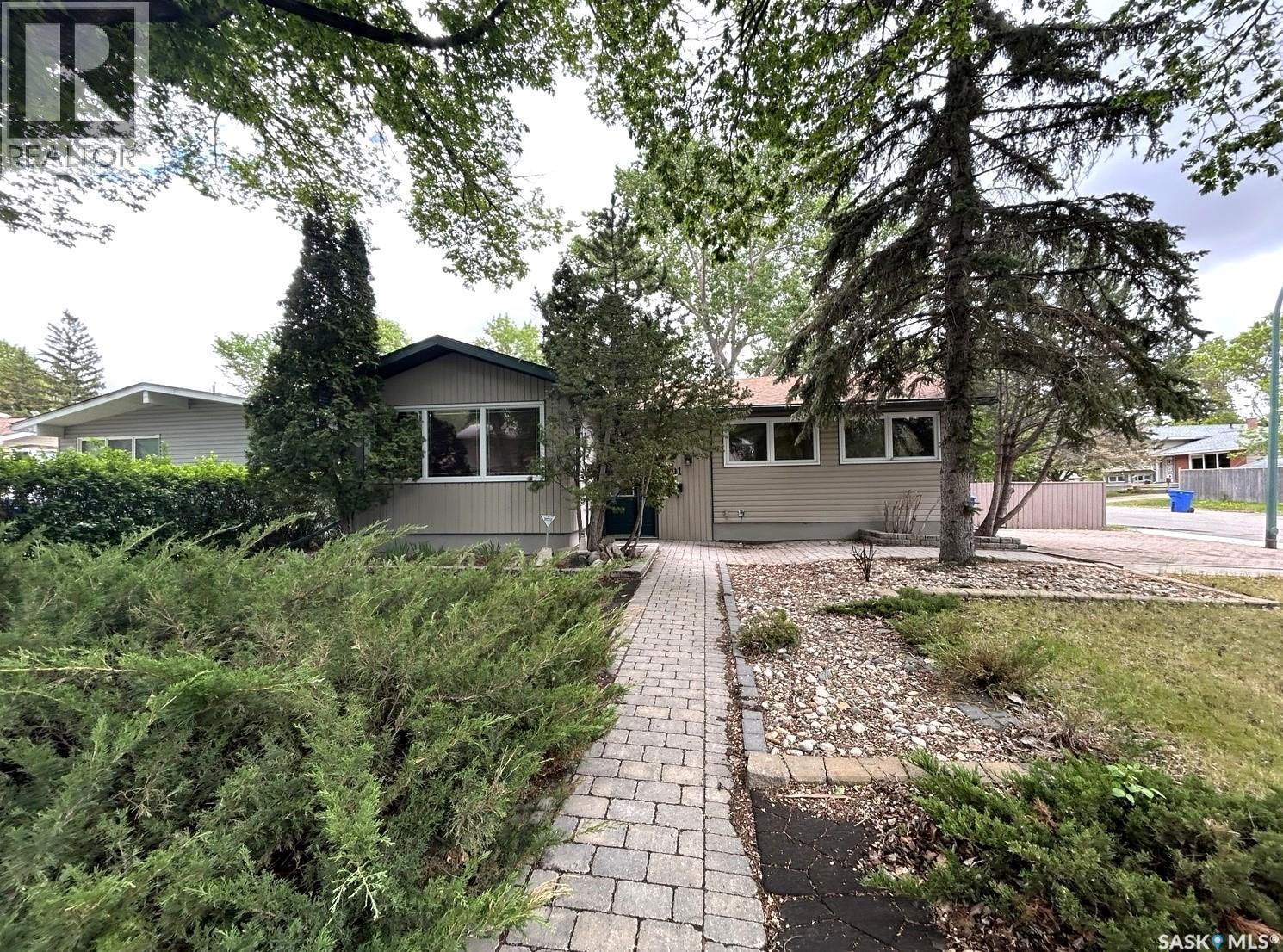 901 Shannon ROAD - 1