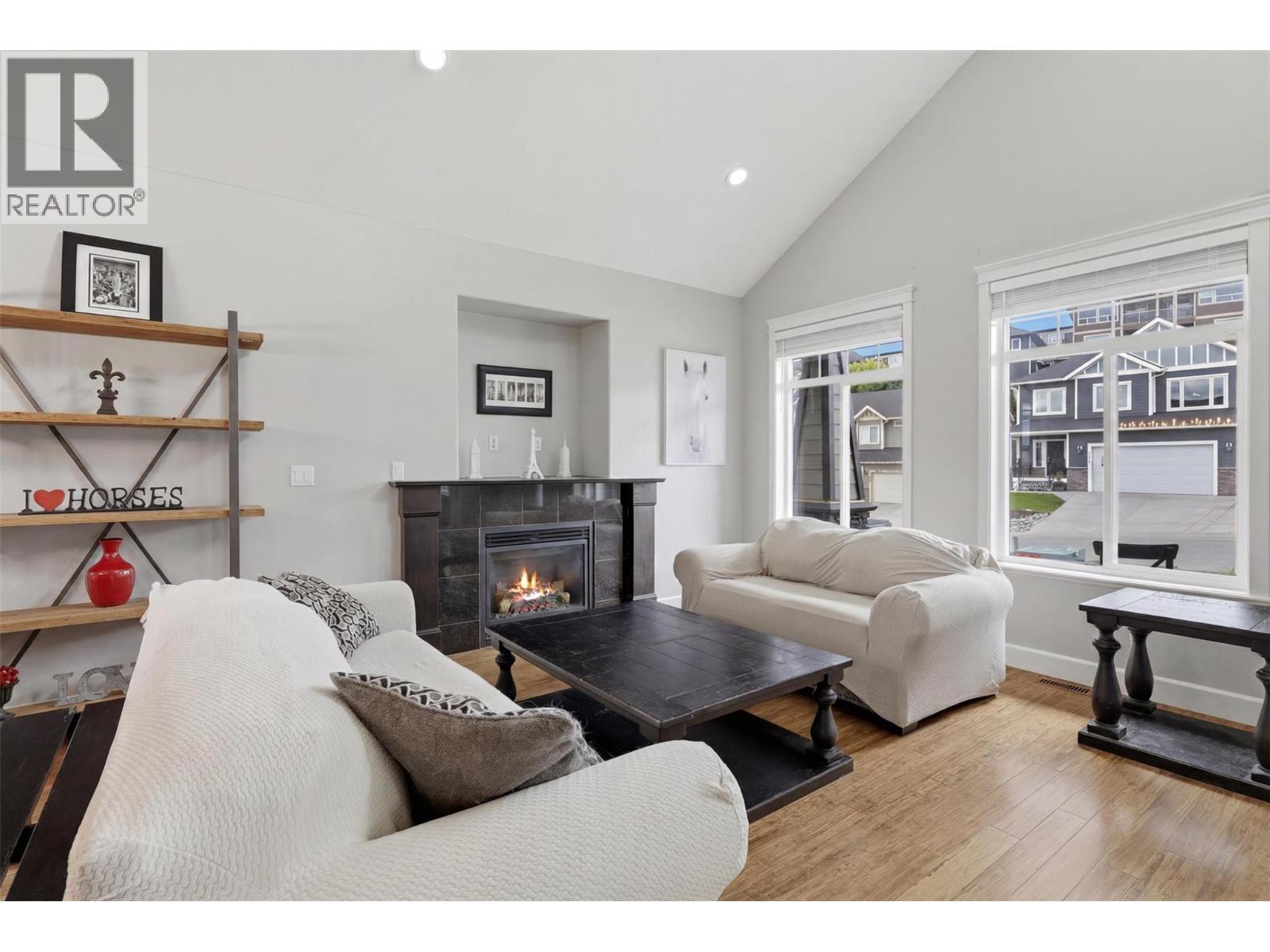 1716 FOXTAIL Drive, Kamloops