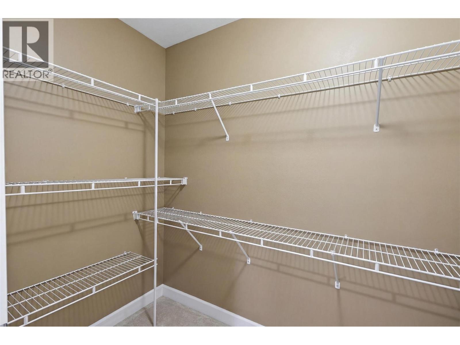 1716 FOXTAIL Drive, Kamloops