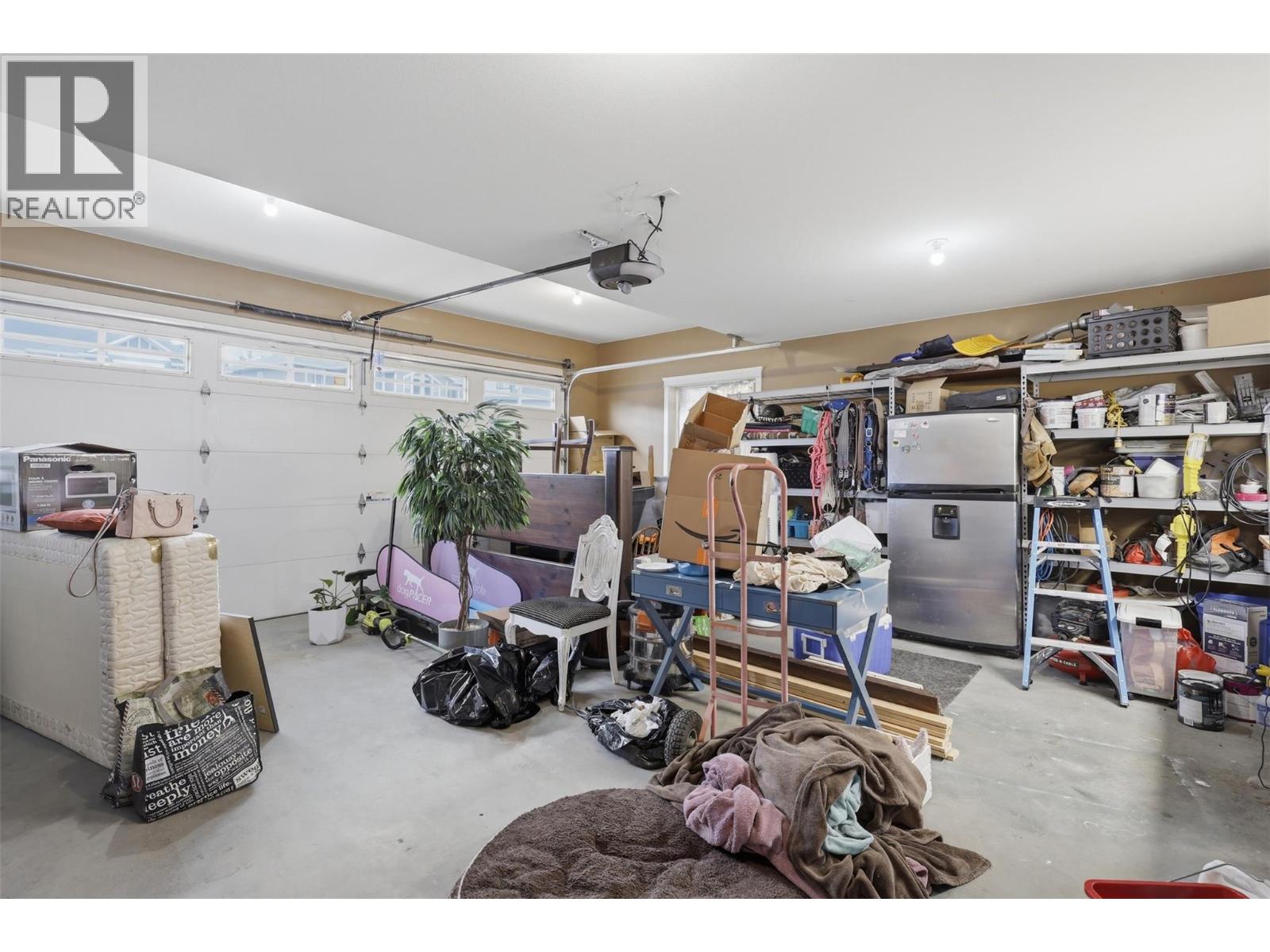 1716 FOXTAIL Drive, Kamloops