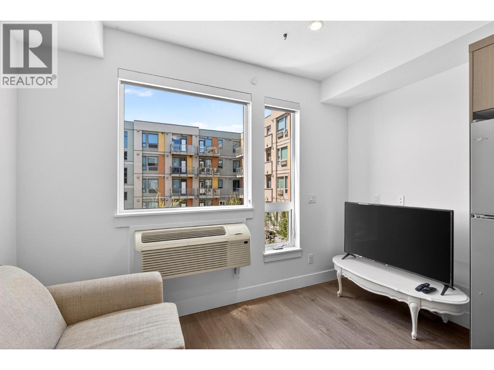 #424 925 Leon Avenue - 8