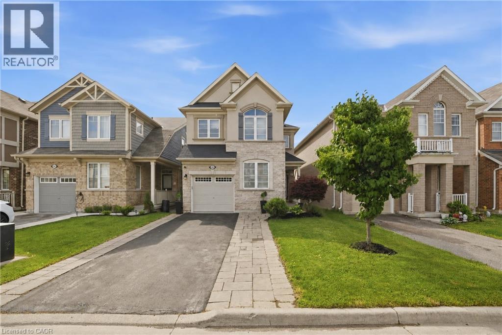 44 STILLWATER Crescent - 1