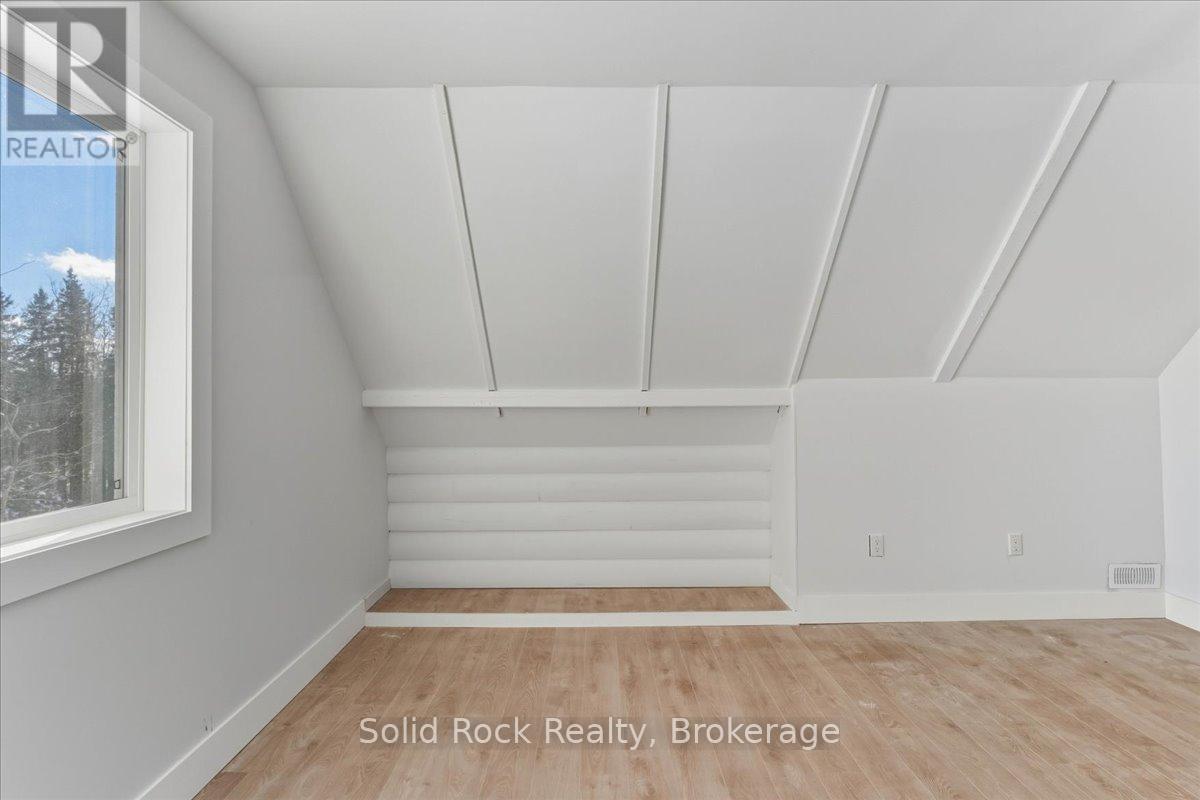 1802 CENTRE LINE ROAD - 33