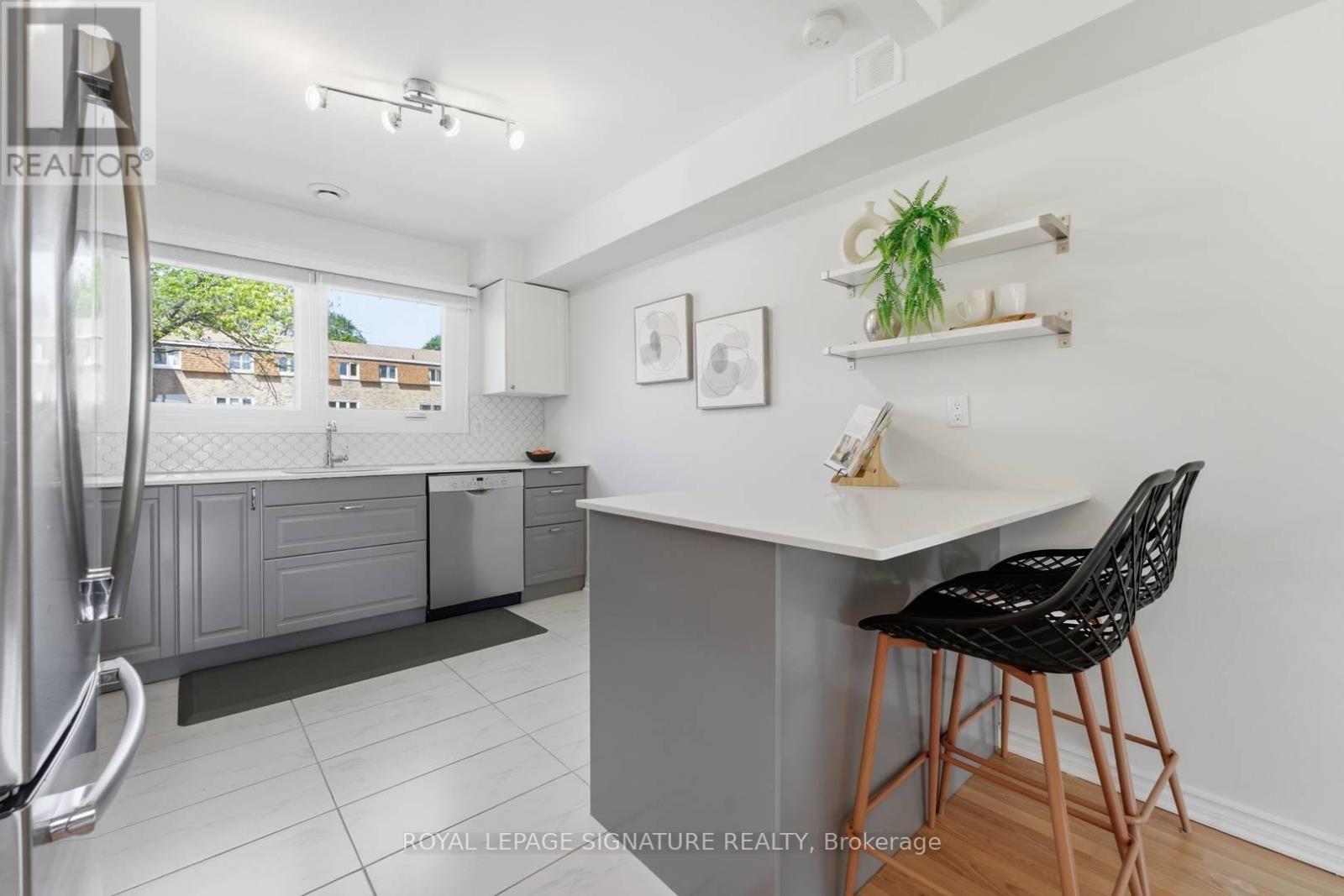 Stunning Kitchen Renovated 2017