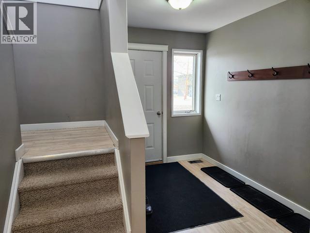 633 YATES CRESCENT - 4
