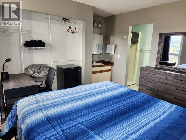 633 YATES CRESCENT - 26