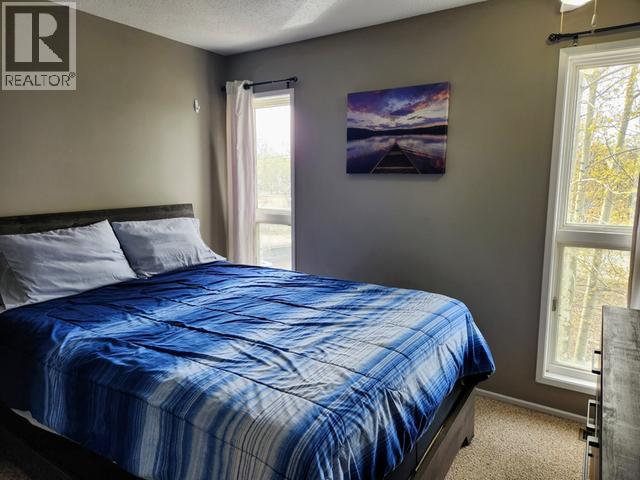 633 YATES CRESCENT - 24