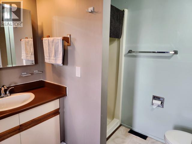 633 YATES CRESCENT - 27