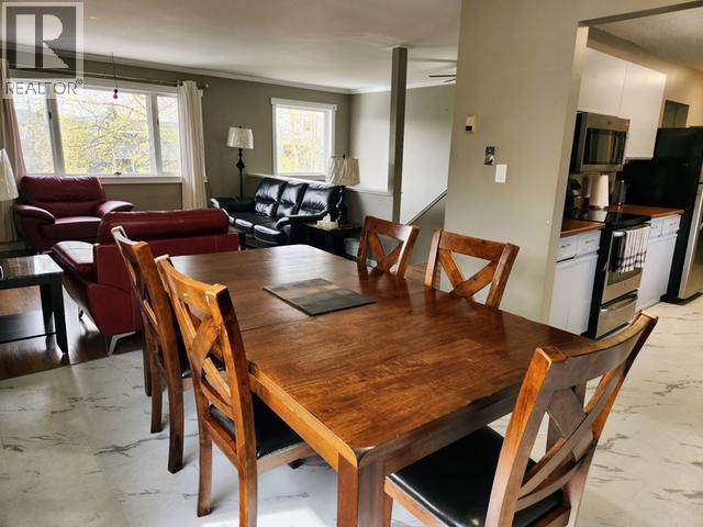 633 YATES CRESCENT - 18