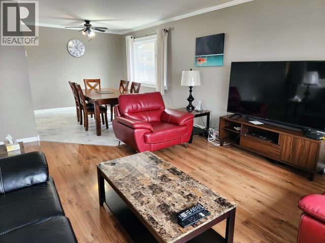 633 YATES CRESCENT - 15