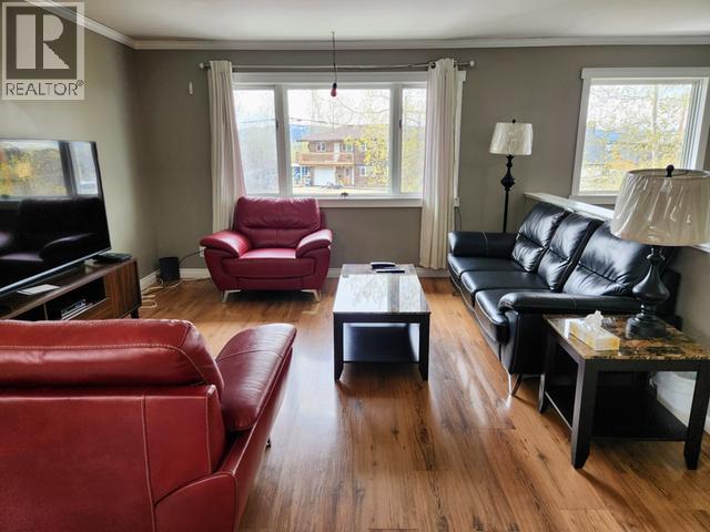 633 YATES CRESCENT - 14