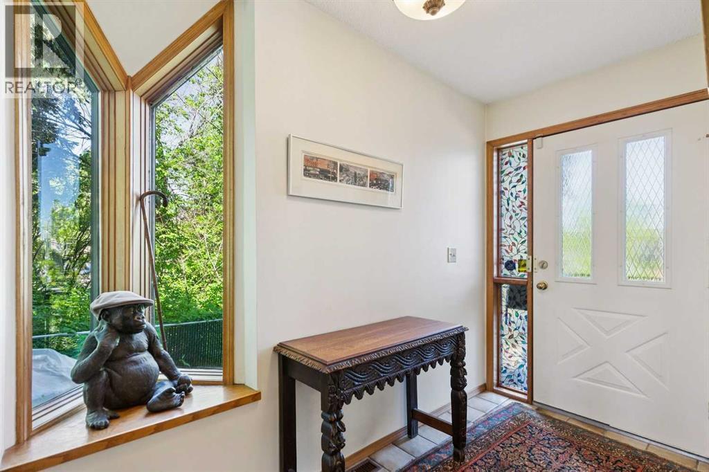 839 Royal Avenue SW - photo 2