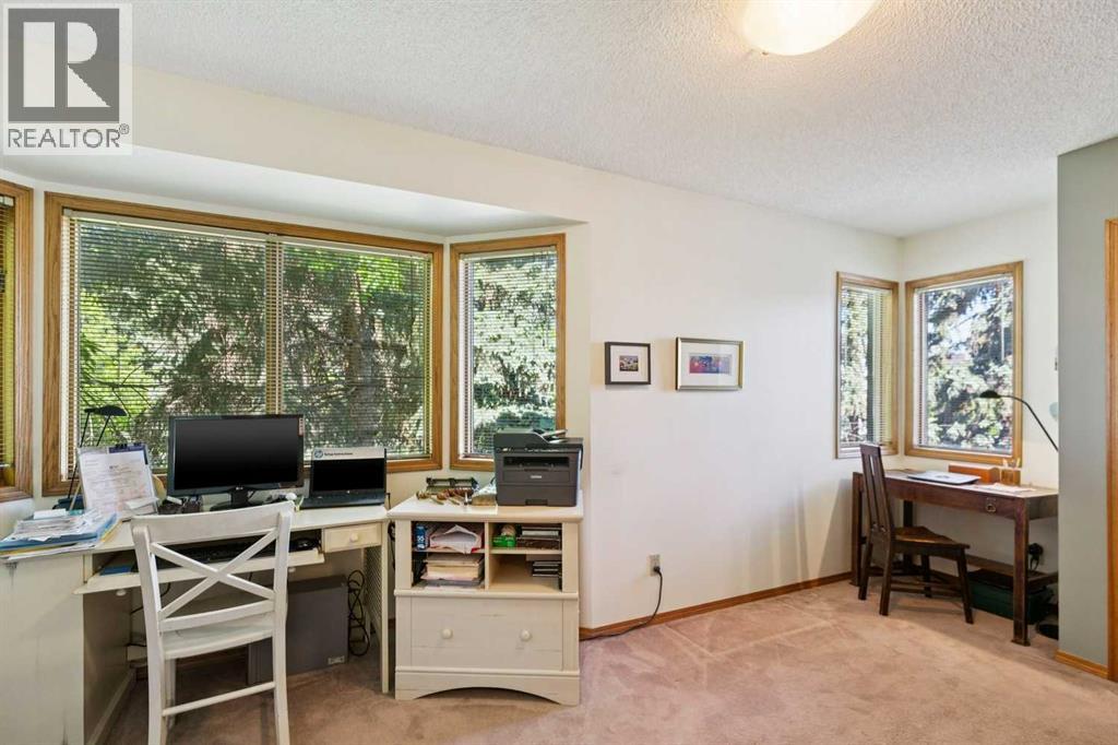 839 Royal Avenue SW — photo 17