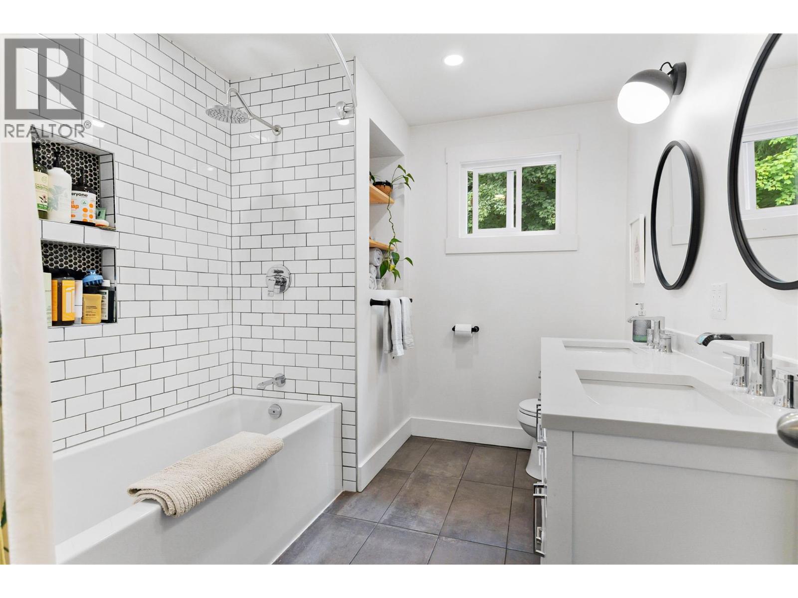 126 Bernard Nelson Crescent - 27