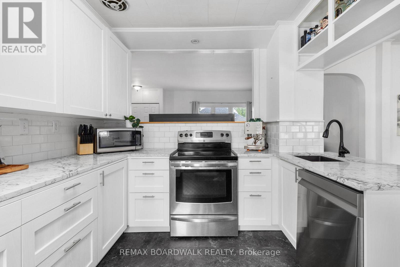 111 BECKWITH STREET E - 11
