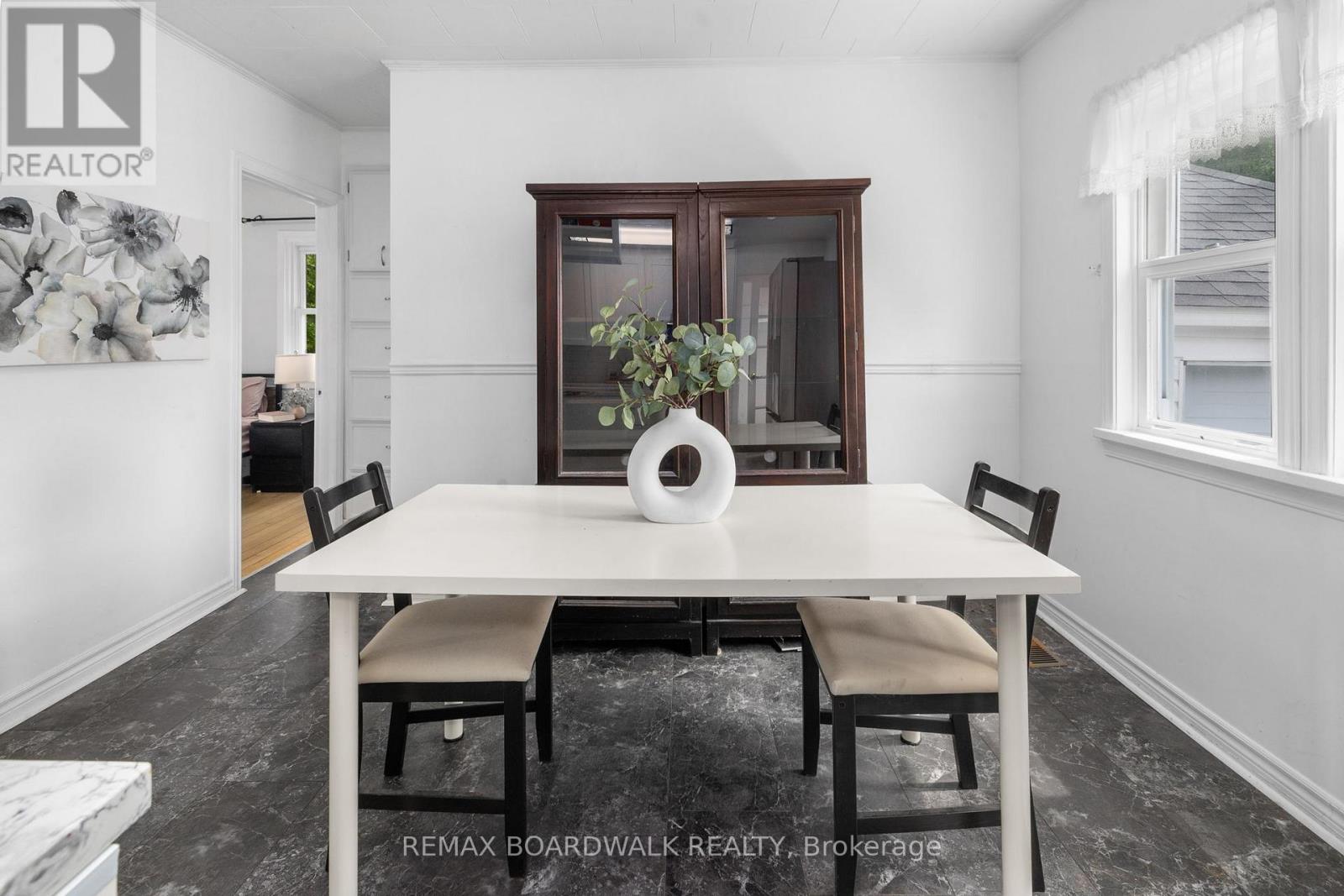 111 BECKWITH STREET E - 13