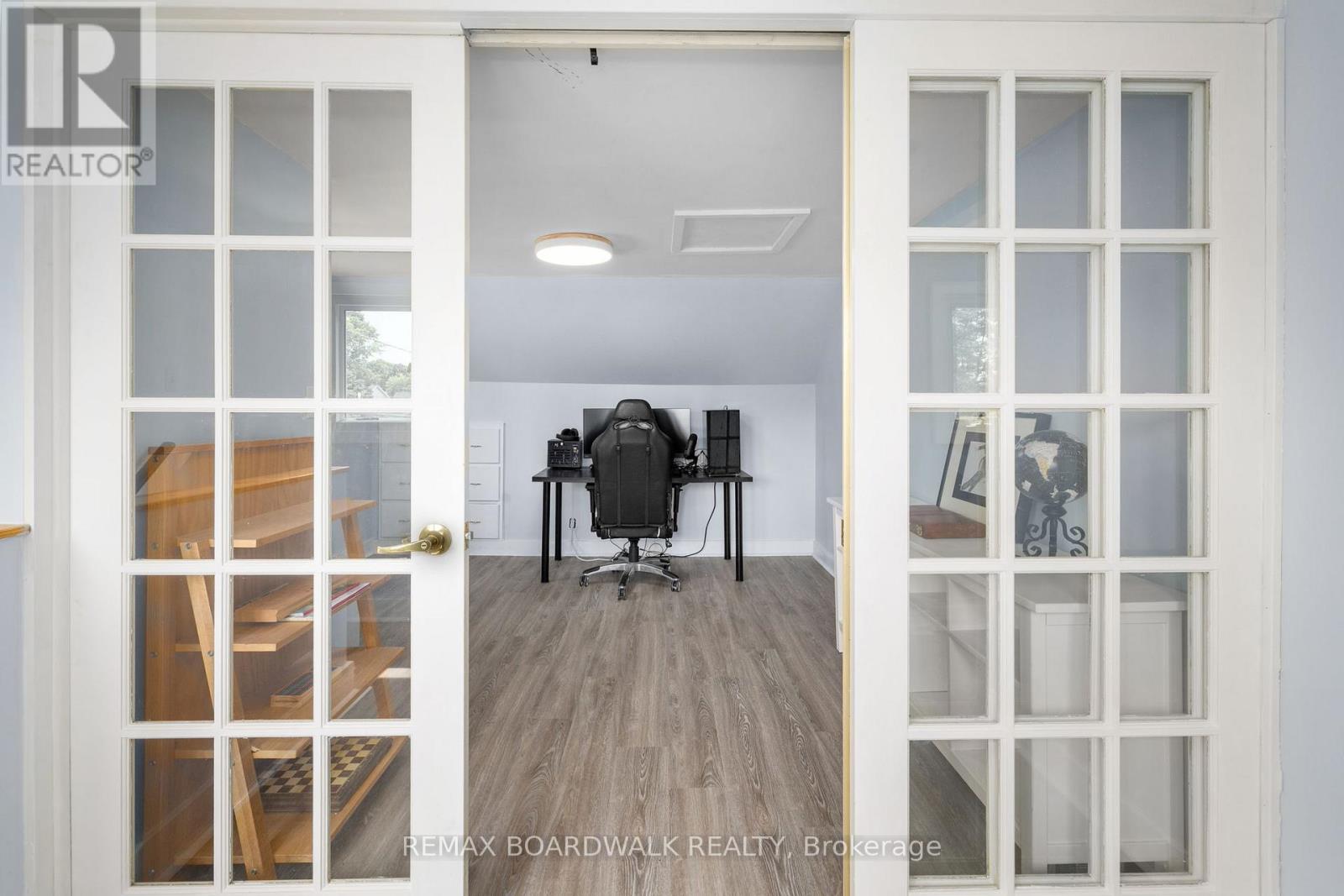 111 BECKWITH STREET E - 21