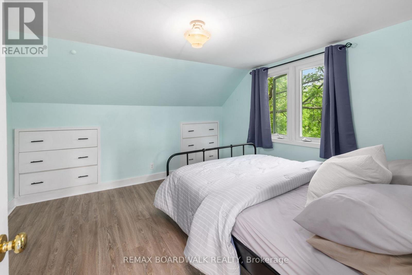 111 BECKWITH STREET E - 25