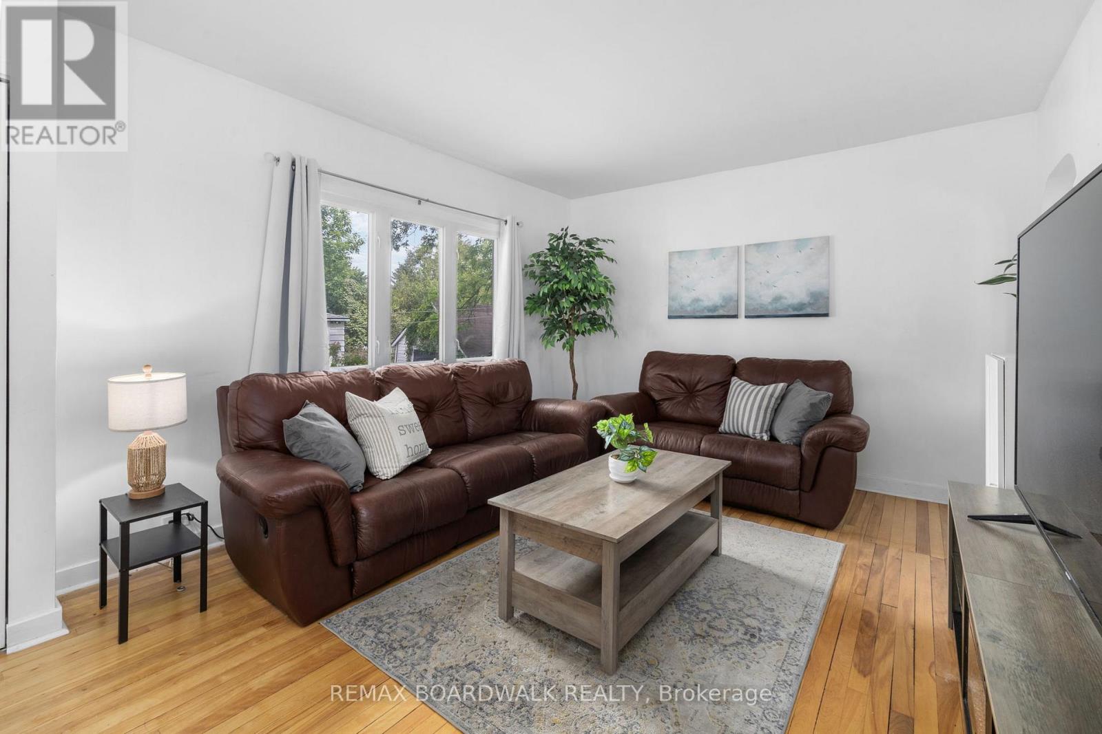 111 BECKWITH STREET E - 7